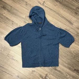 BCBGMAXAZRIA Short Sleeve Zip Up Hooded Sweater Size Medium